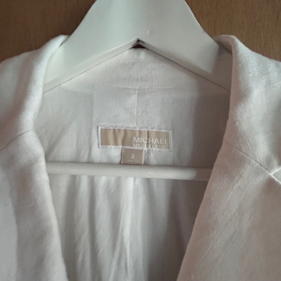 Michael Kors white linen blazer jacket size 2. Gently used. Perfect for summer! - Picture 2 of 5